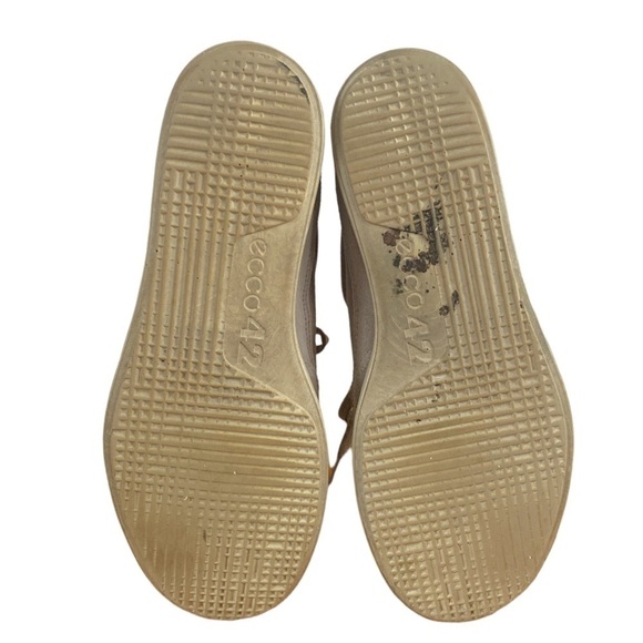 ECCO Men's Street Tray Classic Navajo Suede Leather Sneaker - Picture 8 of 8